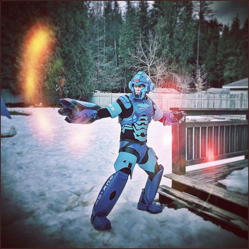 Illustration for article titled Holy Cow This Mega Man Cosplay